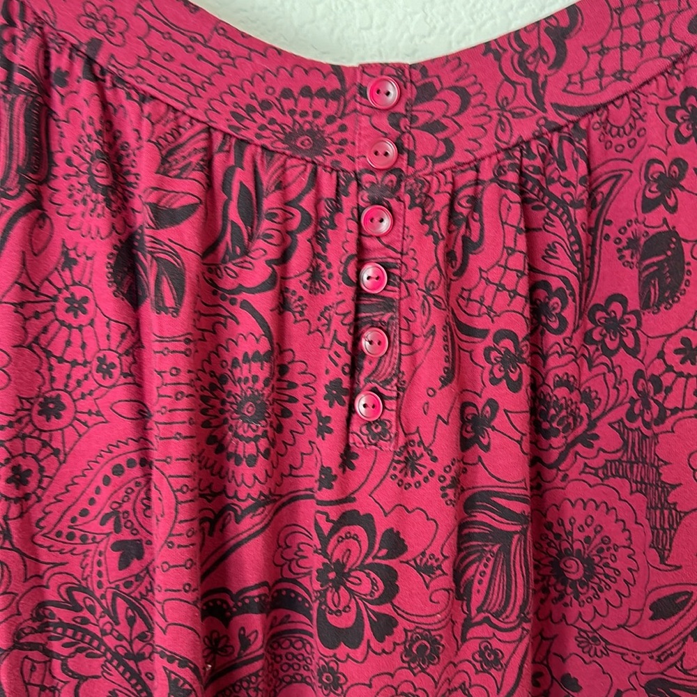 Just my size long sleeve burgundy & black floral top w/ accent buttons on front - Picture 2 of 4